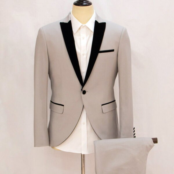 חליפת טוקסידו אפורה צווארון שפיץ קטיפה  SUPER SLIM דגם C1